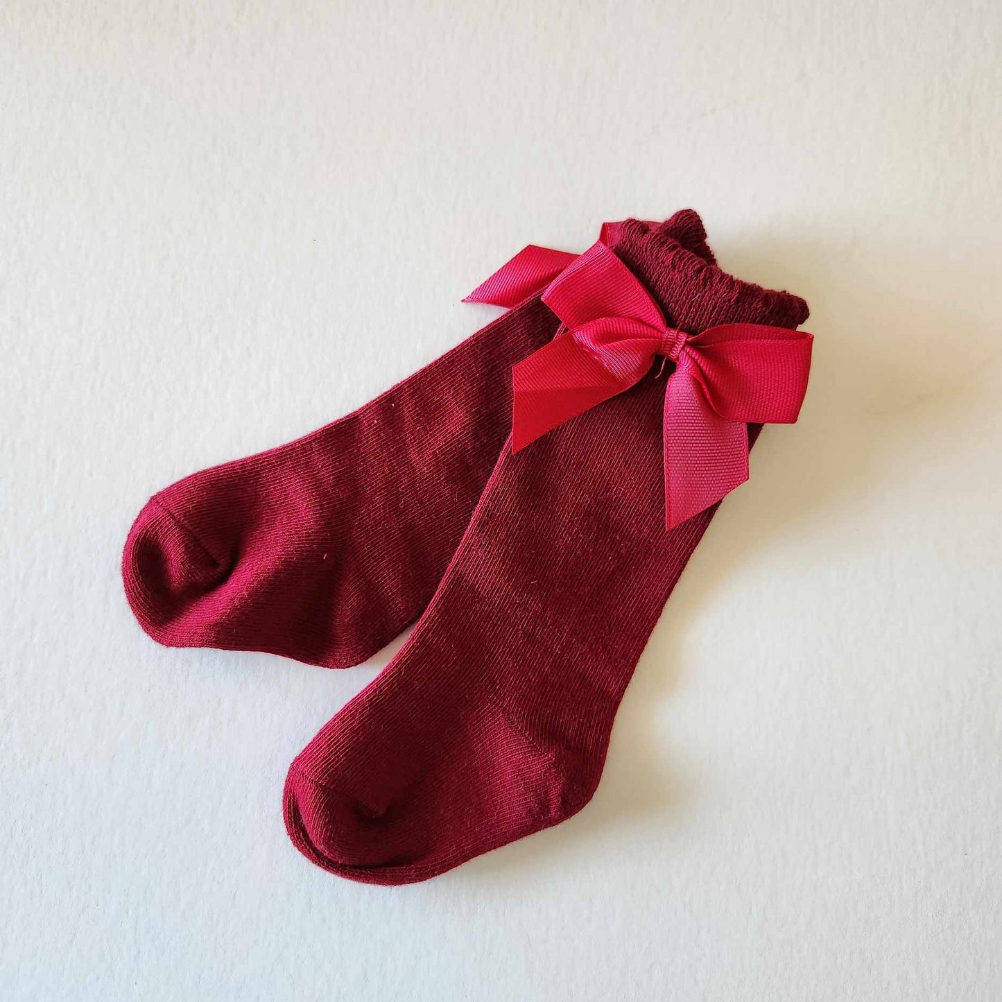 BOW SOCKS (0-6 mos) - DEEP RED