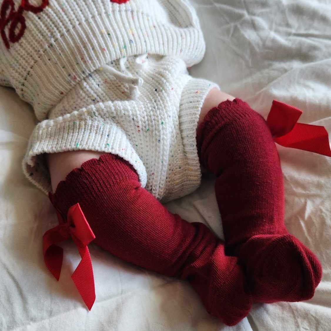 BOW SOCKS (0-6 mos) - DEEP RED