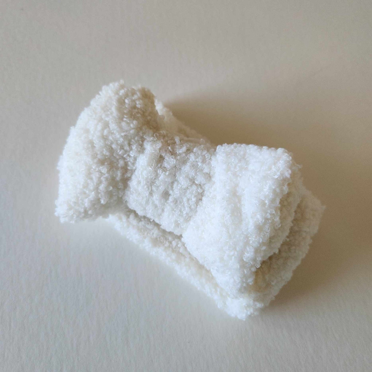 TEDDY TOPKNOT BOW - MARSHMALLOW