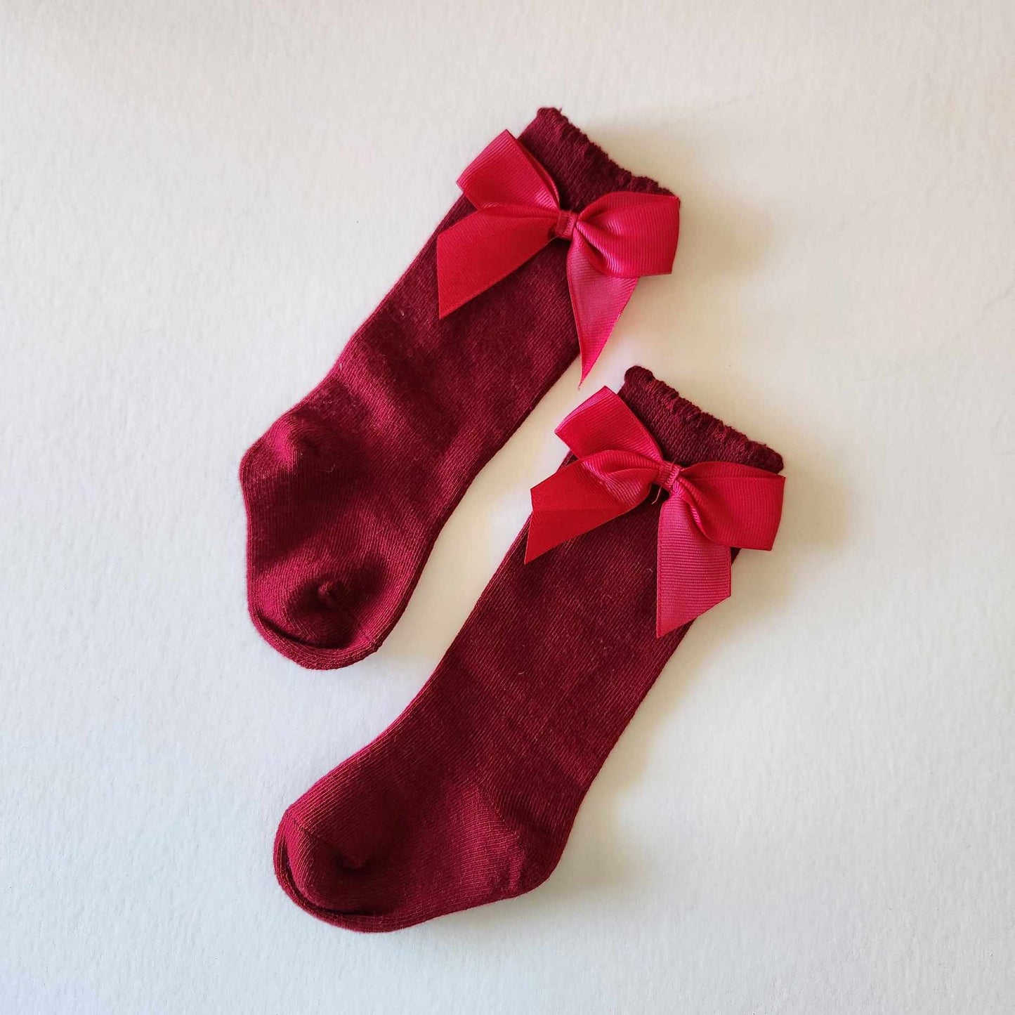 BOW SOCKS (0-6 mos) - DEEP RED